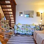 Maison Sur Les Hauteurs De *