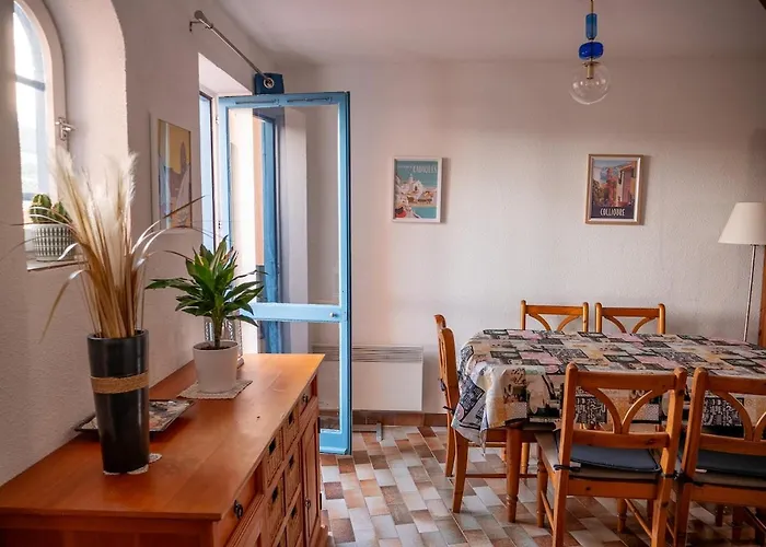 Maison Sur Les Hauteurs De *